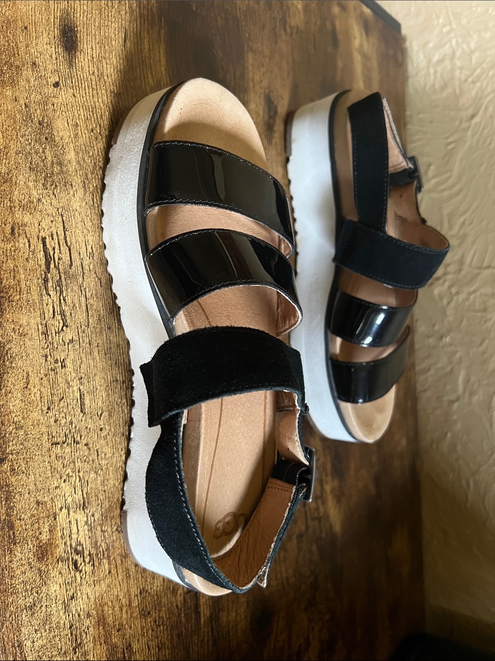 UGG Braelyn Black Patent & Suede Triple-Strap Sandals - Picture 6 of 10